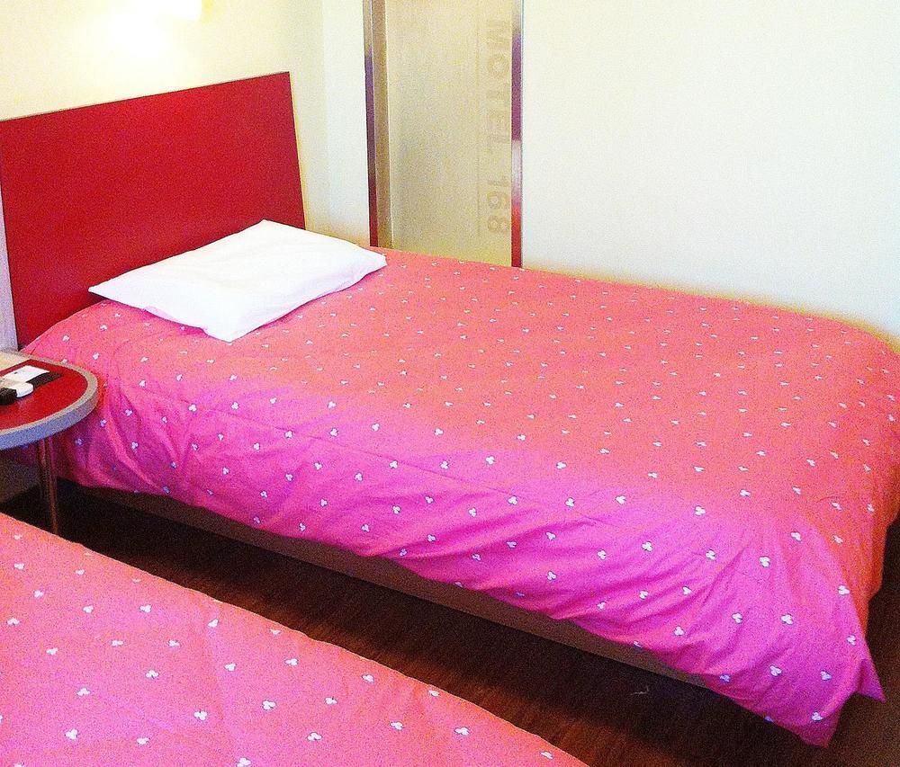 Home Inn Zibo Railway Station Esterno foto